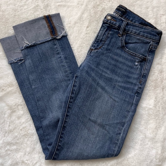 Banana Republic Girlfriend Cuffed Jeans Size 25 - Picture 1 of 5